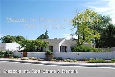 1st image of 722 Solano Dr SE