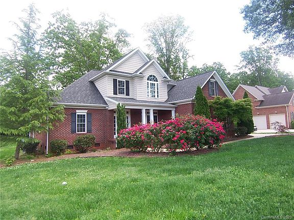 2nd image of 108 Kendallwood Dr