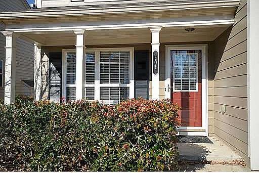 2nd image of 504 Wallnut Hall Cv