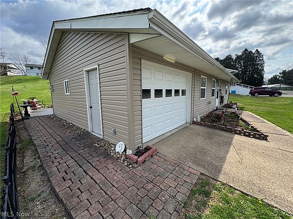 2nd image of 110 Andover Rd