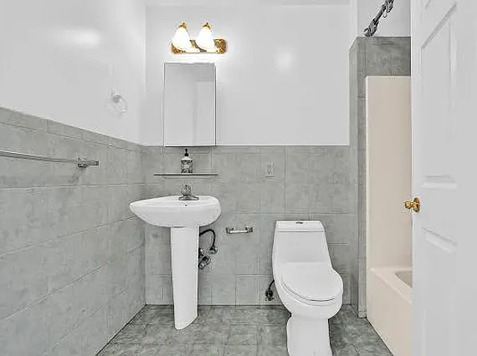 Rented by R New York | media 6