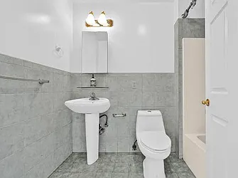 Rented by R New York