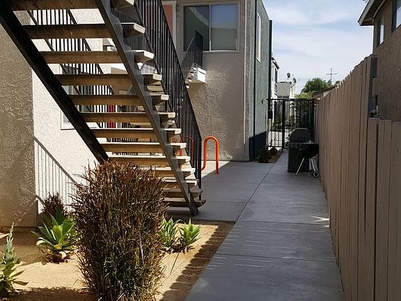 4th image of 4455 50th St APT 3