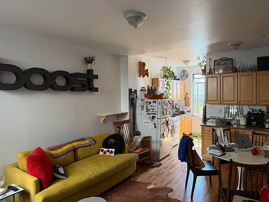 Living room, photo 1