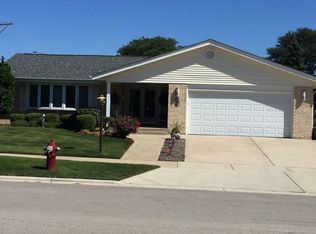 2631 N Brighton Pl, Arlington Heights, IL