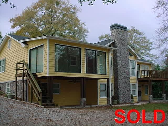1st image of 220 Knox Cir