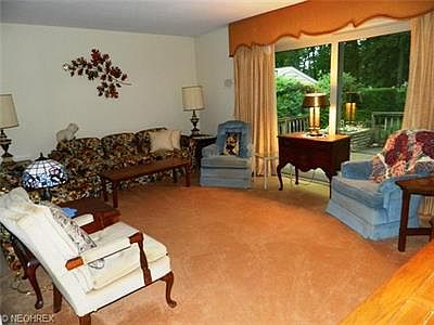 5th image of 843 Elmwood Ave