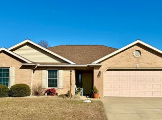 322 W 20th St, Huntingburg, IN 47542