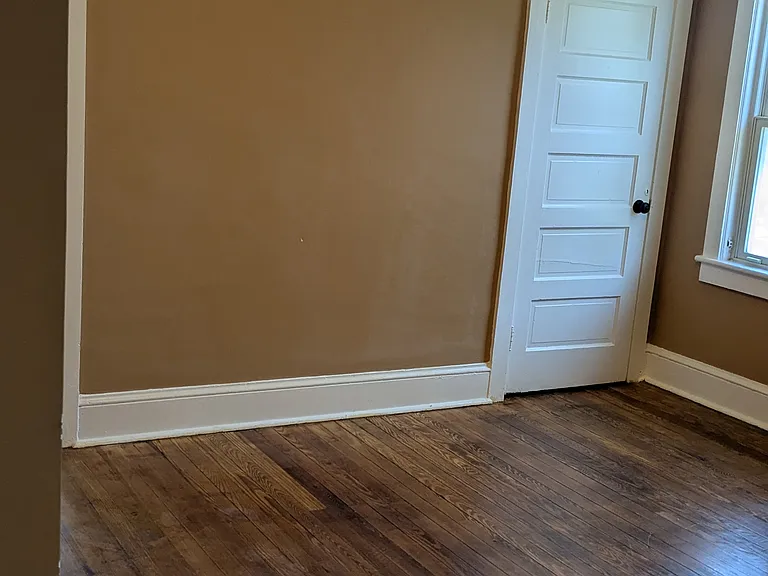 125 Ryon Ave #2 — Photo 3