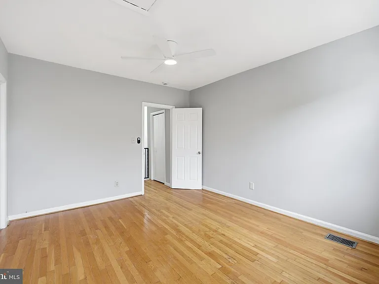 1230 Wylie St NE — Photo 18
