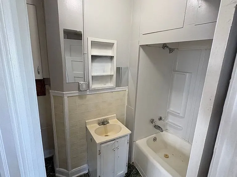 610 Wellington St — Photo 6