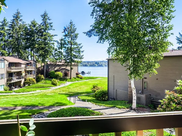 17444 NE 40th Pl, Redmond, WA 98052