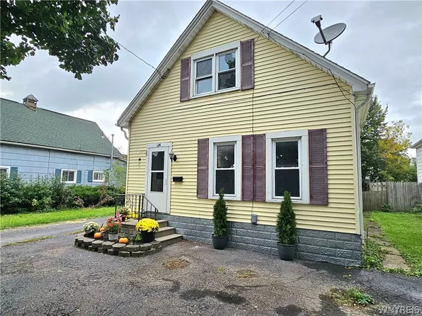 124 7th Ave, North Tonawanda, NY 14120