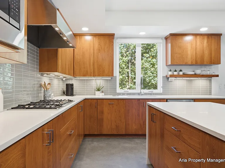 2709 NW Bullfinch Pl — Photo 40