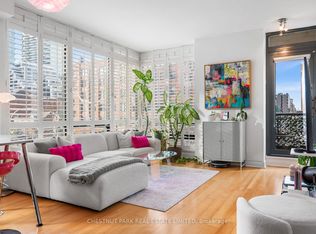 438 King St W #308, Toronto, ON M5V 3T9