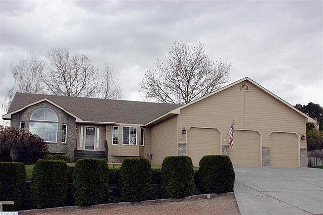 1st image of 2503 W 36th Ave