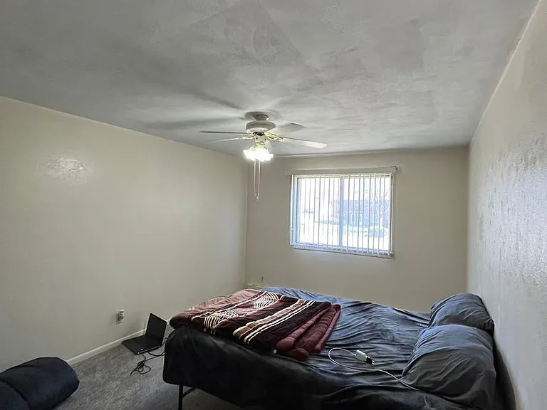 2 Larry Court — Photo 6