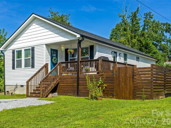 619 Edgewood Ave, Hendersonville, NC 28792