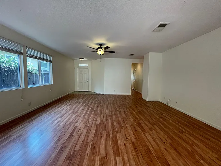 3976 Anastasia Ln — Photo 4