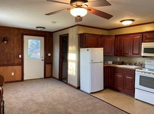 108 Burgess Ave, Rochester, MA 02770