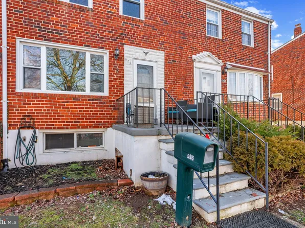 926 Palladi Dr, Halethorpe, MD 21227