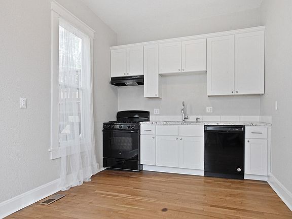 5th image of 316 Park Ave APT 1