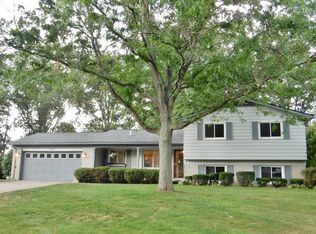23215 Balcombe Dr, Novi, MI 48375