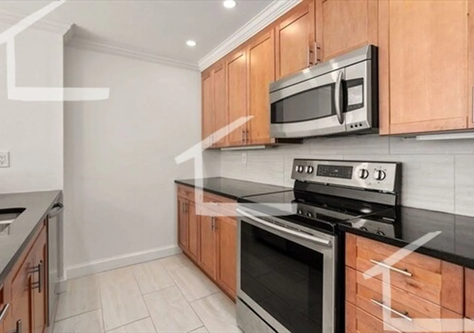 Huge 2 bed in Newton — Photo 2