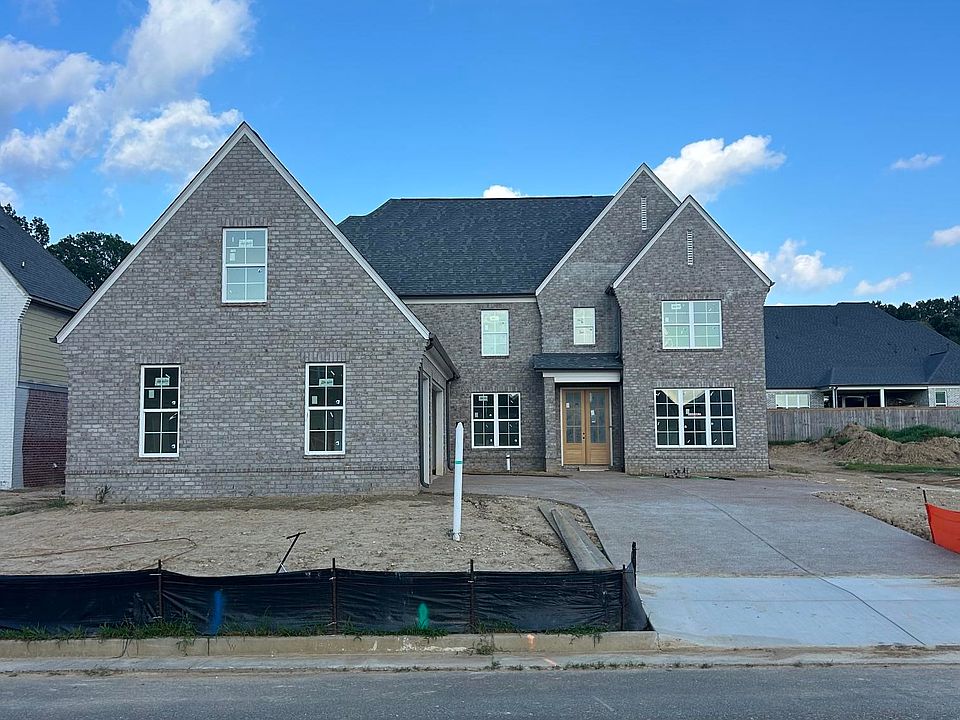 1st image of 170 Piper Hollow Dr