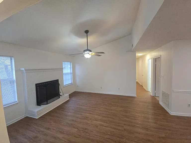 4016 Rainbow Dr — Photo 5