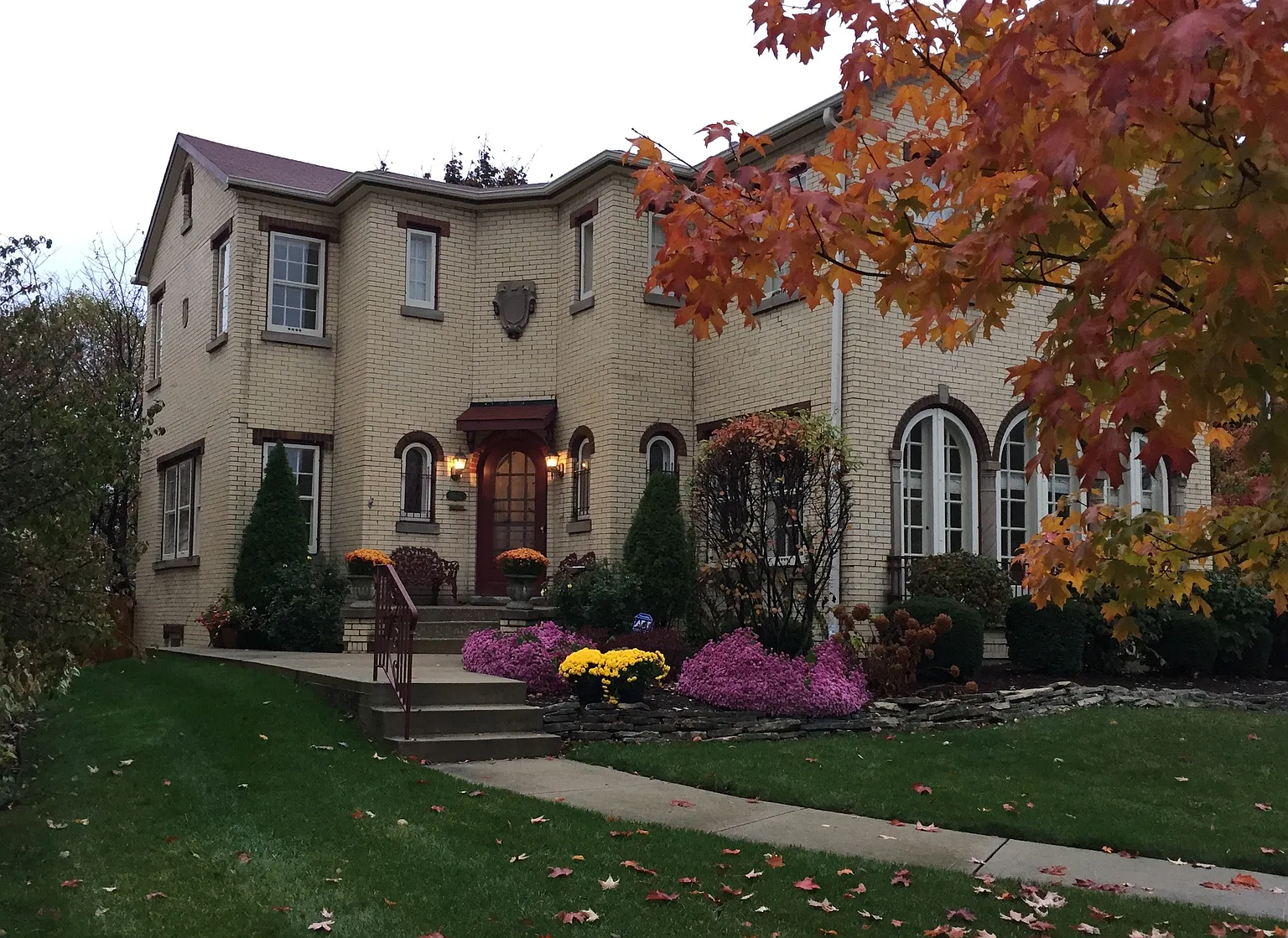 1043 N Oak Park Ave photo 1