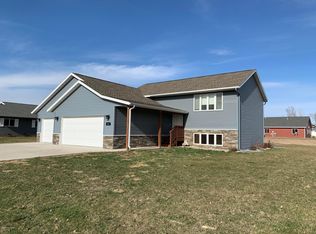 825 8th Avenue Ave SW, Perham, MN 56573