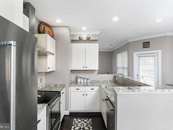 4th image of 3015 Nicosh Cir Unit 2109