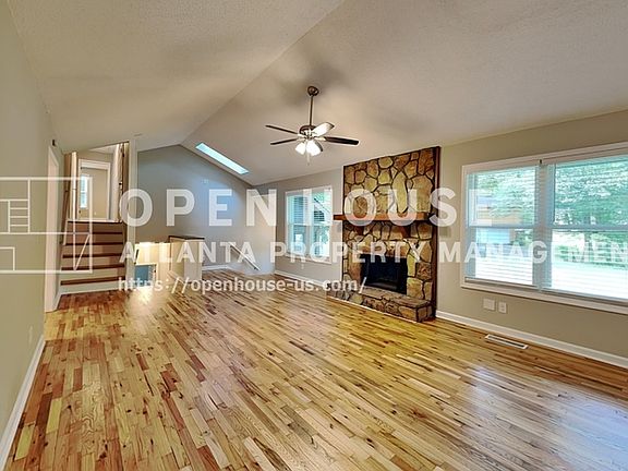 4th image of 451 Monroe Trce NW
