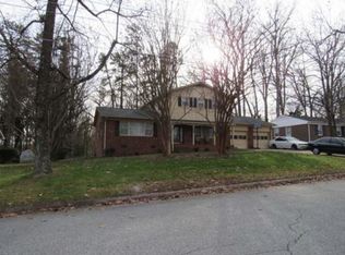 1608 Seven Oaks Pl, High Point, NC 27265