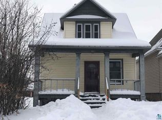 411 4th St NW, Chisholm, MN 55719