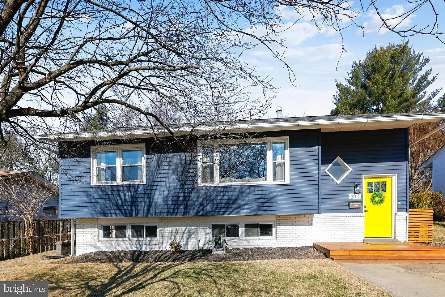 319 W Edmonston Dr photo 1