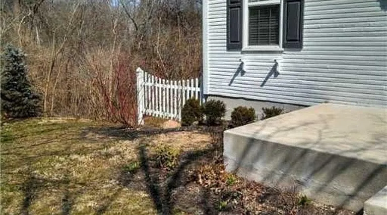 222 Bowman Ave — Photo 4