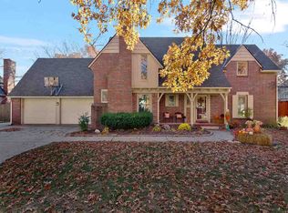 8619 E Brentmoor St, Wichita, KS 67206