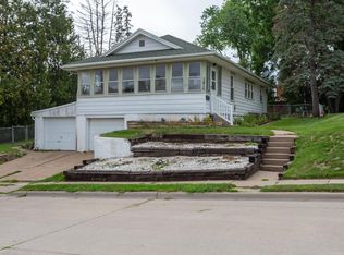 1815 W 3rd St, Dubuque, IA 52001