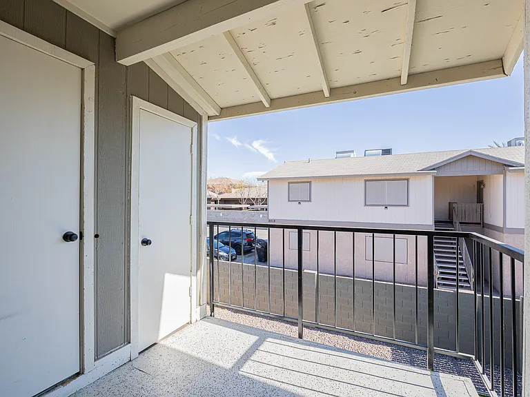 2 bed, 1.0 bath, 816 sqft, $1,350 — Photo 17