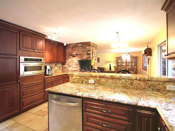 5th image of 10435 Delwood Dr SW