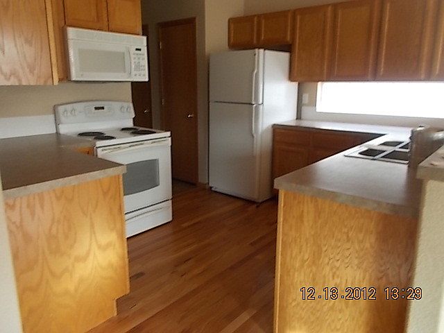 2nd image of 1045 Grand Ave