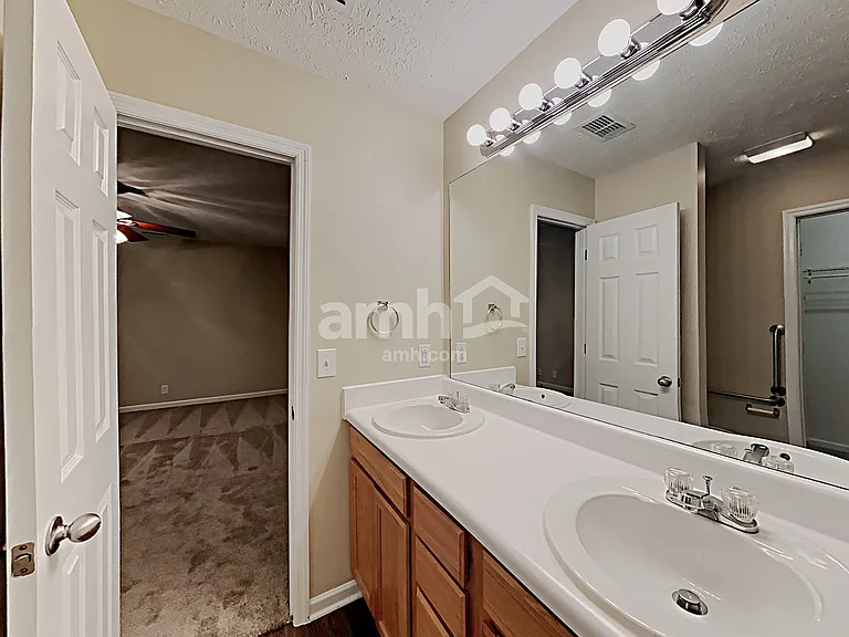 1727 Antebellum Dr — Photo 9