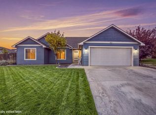 10398 W 18th Pl, Kennewick, WA 99338