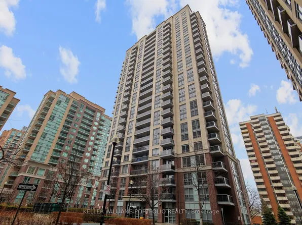 5 Michael Power Pl, Toronto, ON