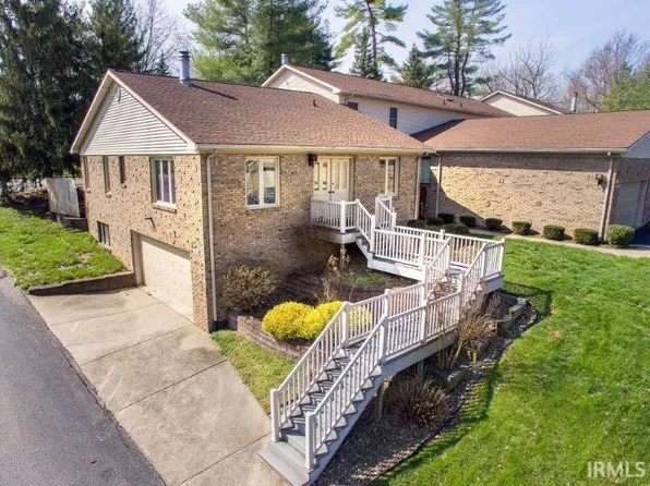 1581 Village Sq, Evansville, IN 47725