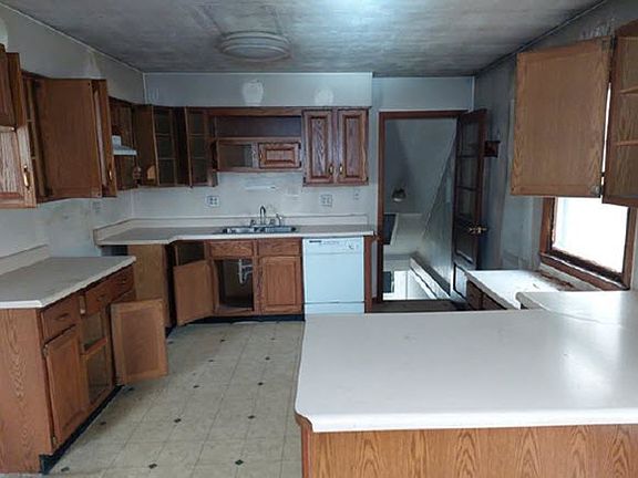 4th image of 507 E Jefferson St