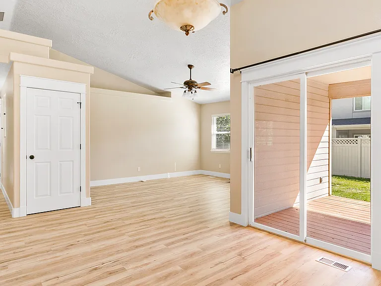 14192 W Chadford Dr — Photo 22