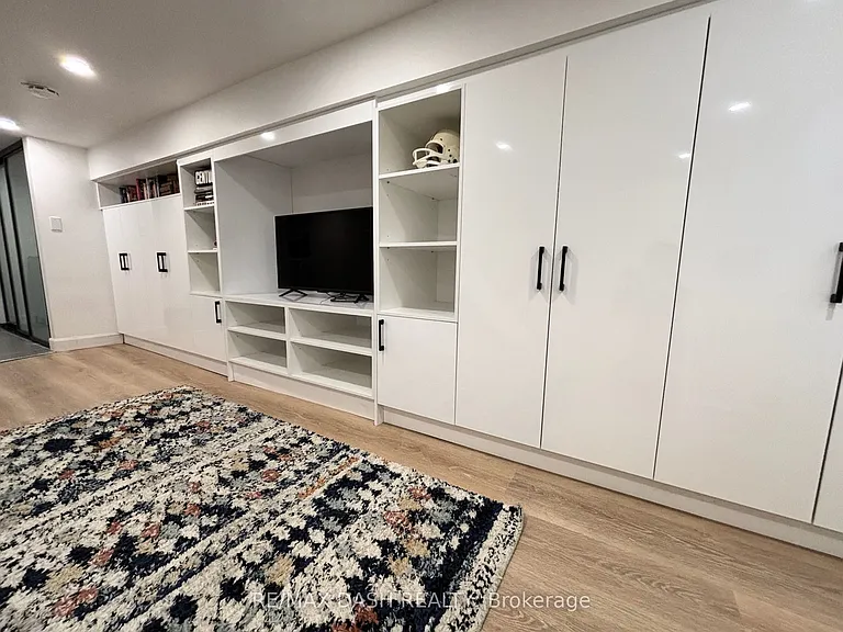 3312 Bathurst St — Photo 19